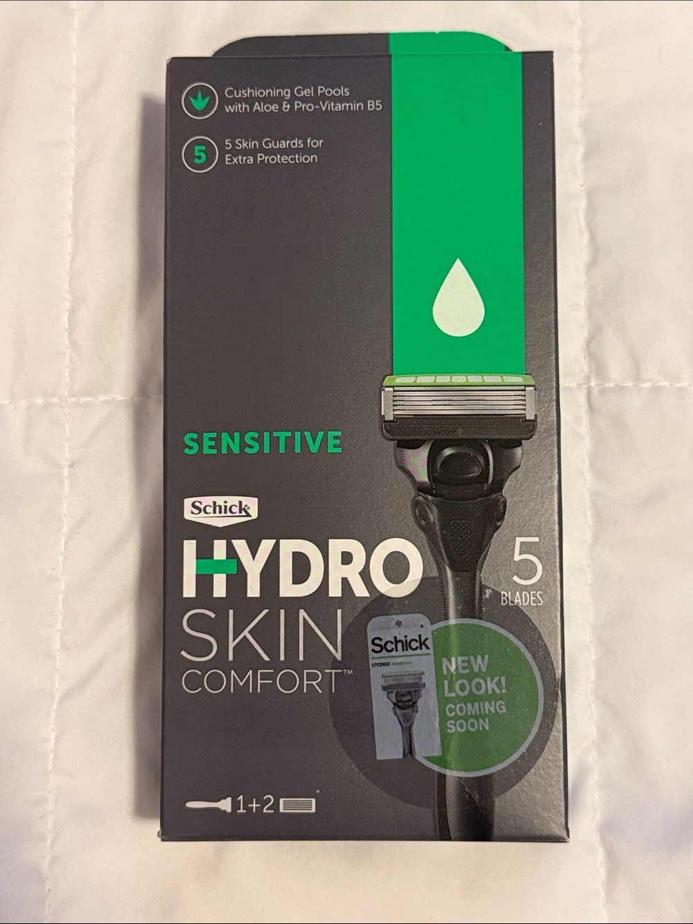 🖤 Schick Sensitive Hydro Skin Comfort Razor and Blades NWT